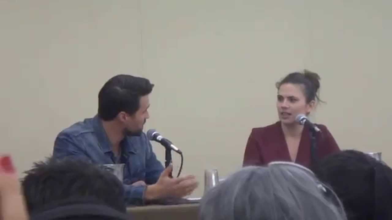 Brett Dalton & Hayley Atwell open her panel @ Boston Comic Con