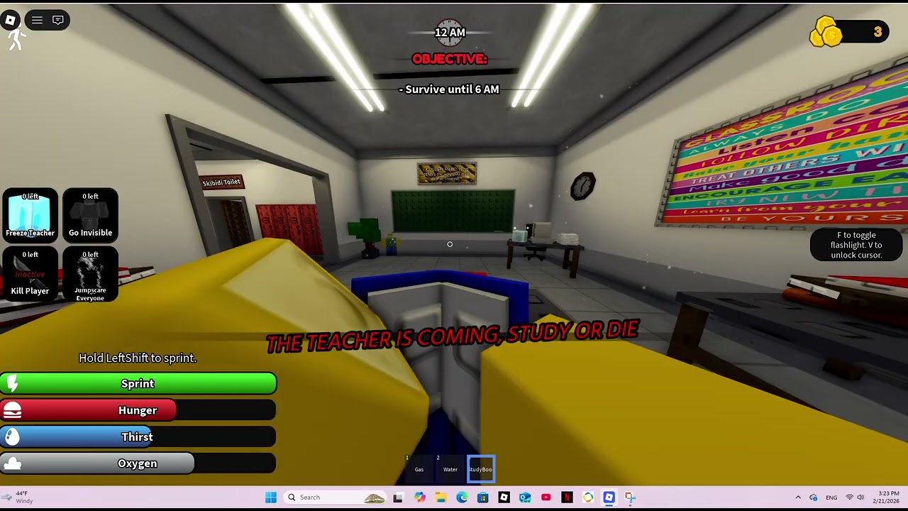 Playing Weird Strct Teacher on roblox! (I losed...)