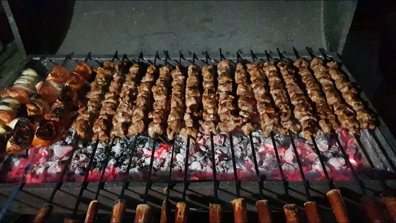 كباب وشقف مشوي على الفحم مع التتبيلة على الطريقة السورية الحمصية