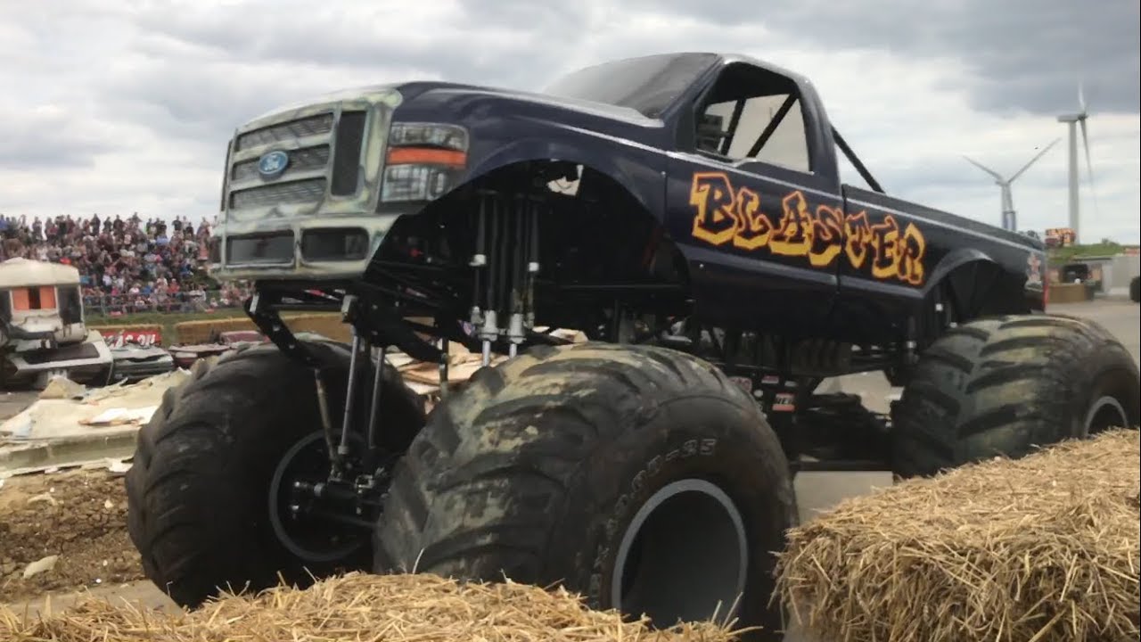 Blaster Freestyle - UK Monster Truck Nationals 2017