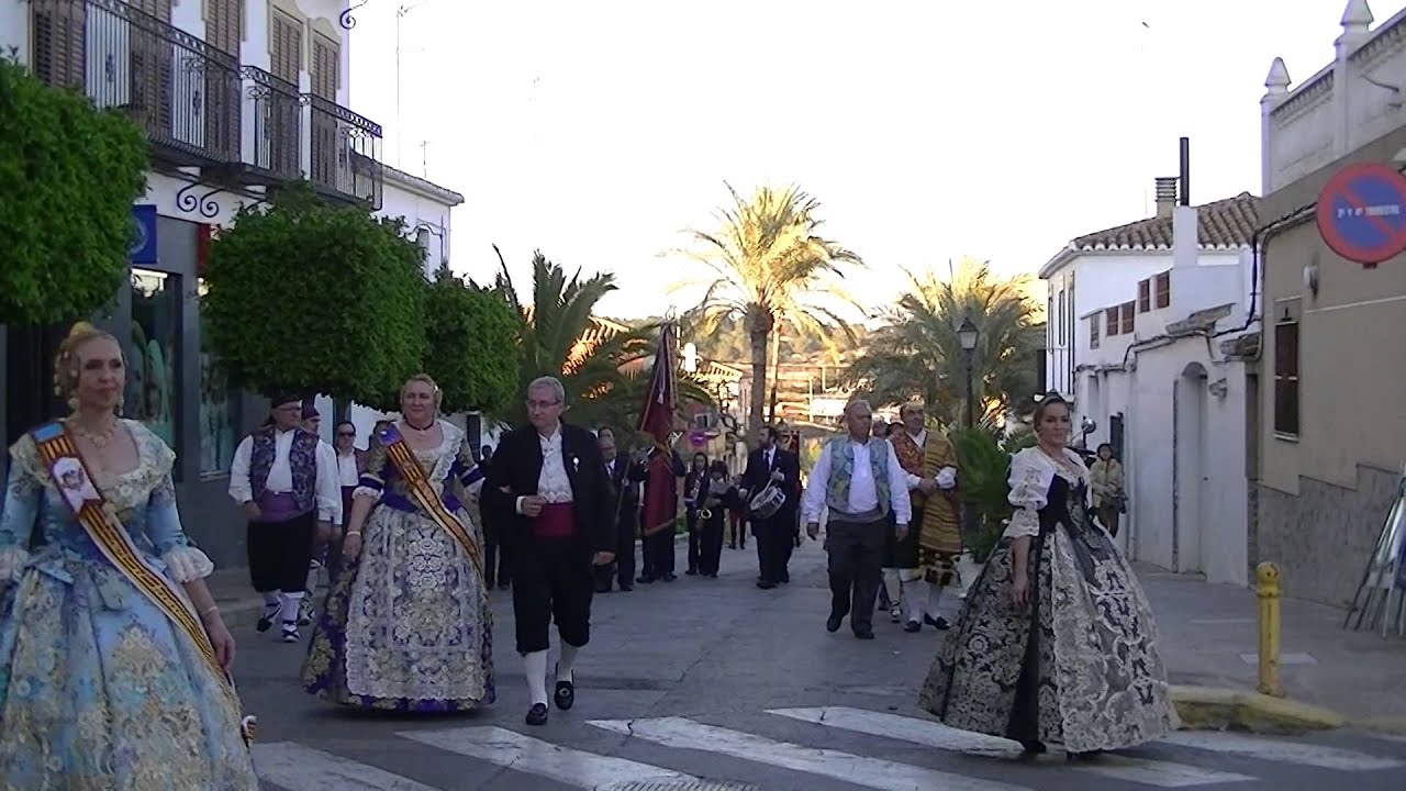 Pasacalle recogida premios falla Olmos Nieva con la Banda SAB