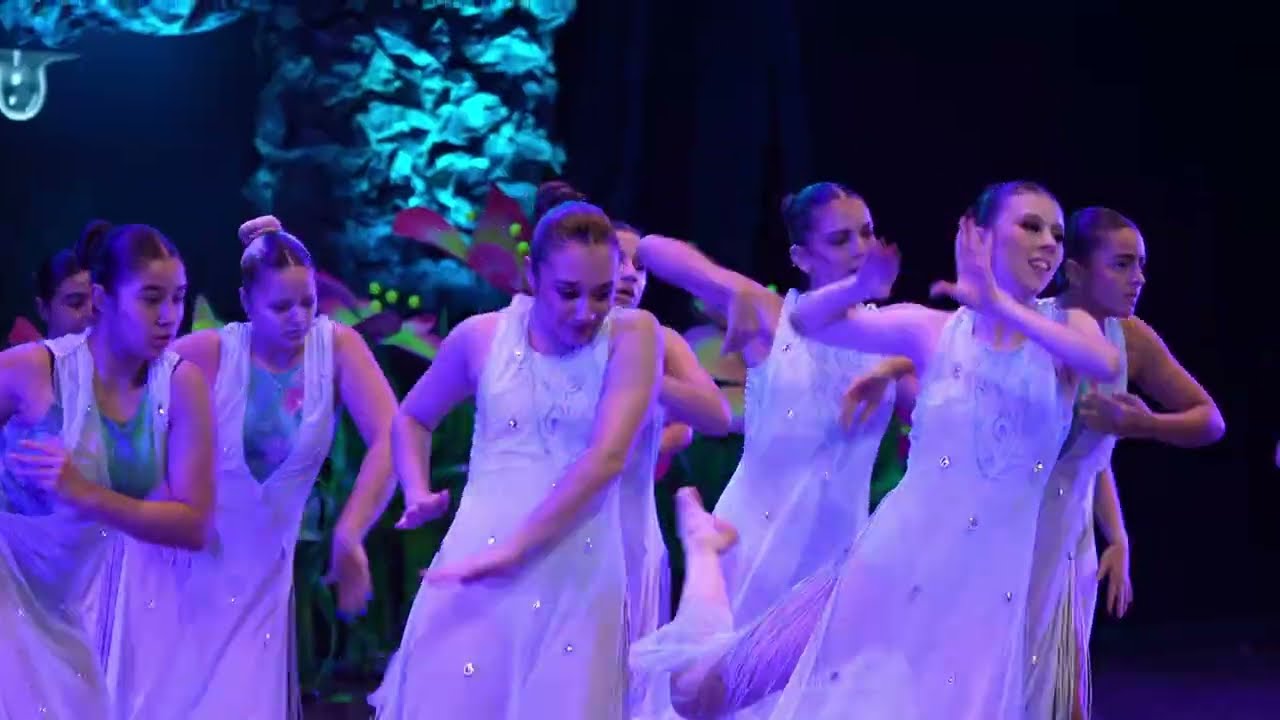 𝓔𝓺𝓾𝓲𝓵𝓲𝓫𝓻𝓲𝓾𝓶 Clausura Academia Fianna Danza 2025✨
