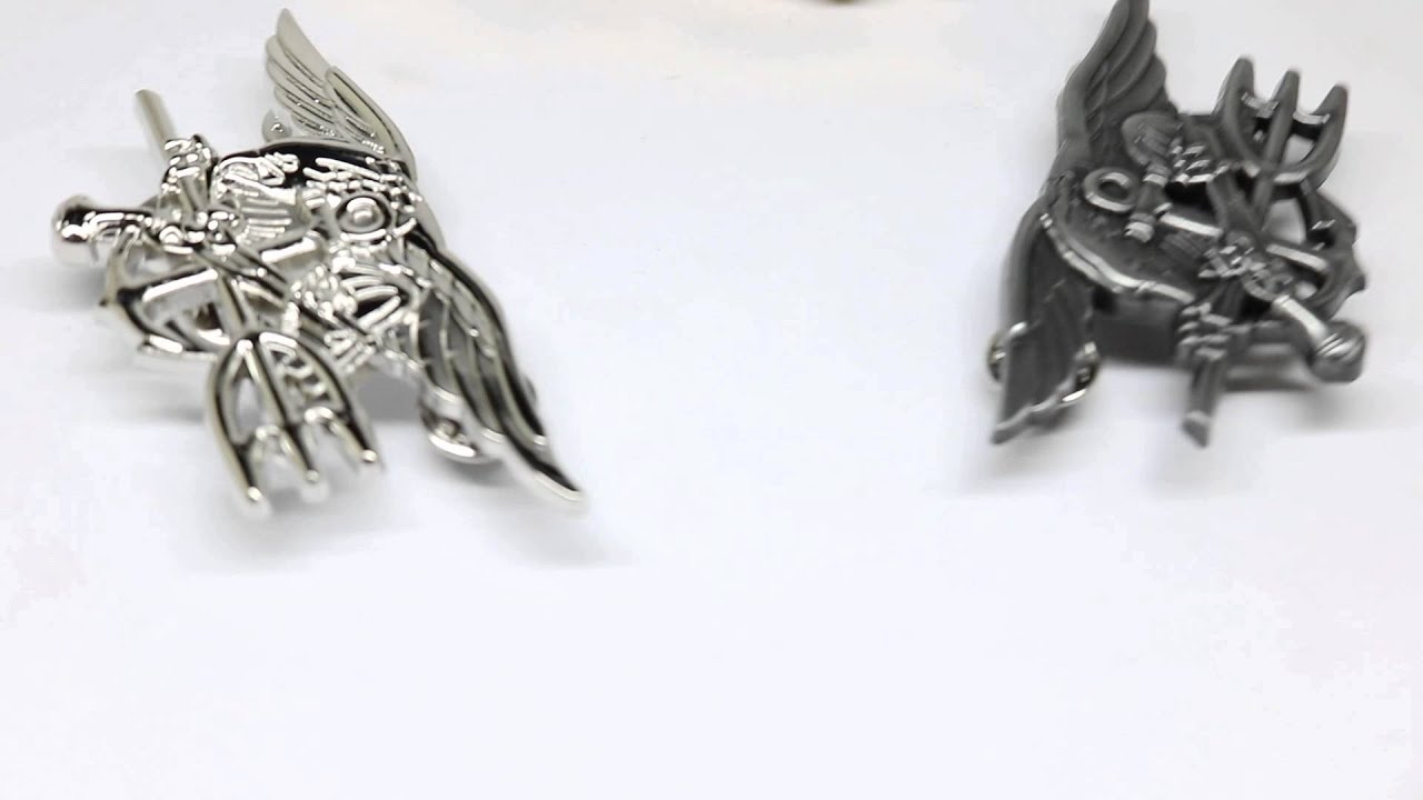 US NAVY SEAL EAGLE ANCHOR TRIDENT METAL BADGE INSIGNIA