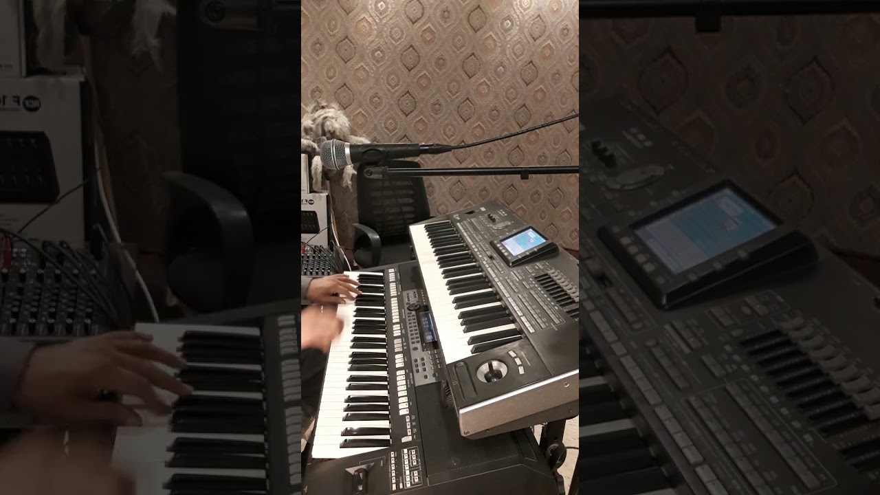 عزف أورق أغنية ( أنا الي عذبني حبيبي حاتم العراقي ) 😴🎸🎹💃👍