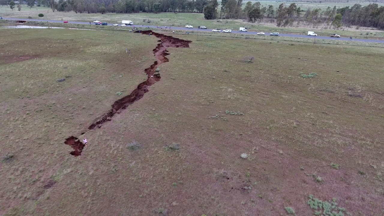 Sinkhole on R31 between Danielskuil and Kuruman
