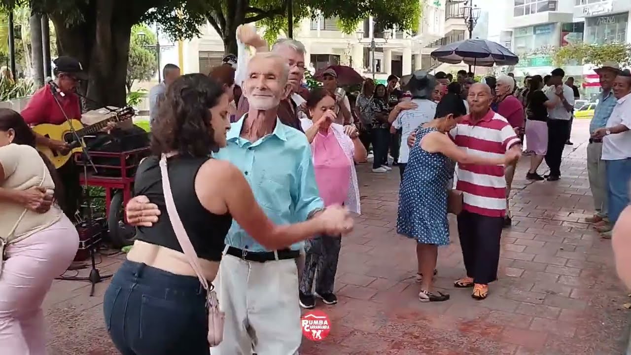 Caminito Verde - Tabaquito con Shakira bailan con Fusión 4