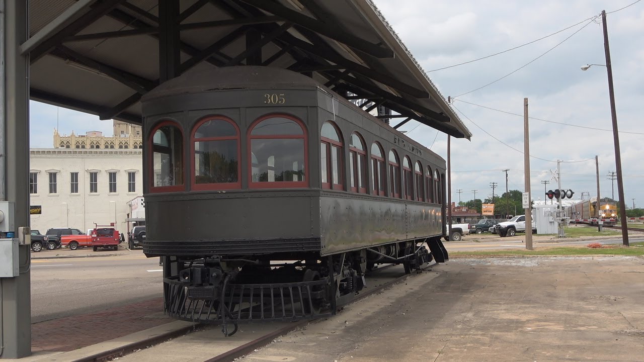 Southern Traction Company - Texas Electric Railway with UP Autotrain passing by. The Home Interurban