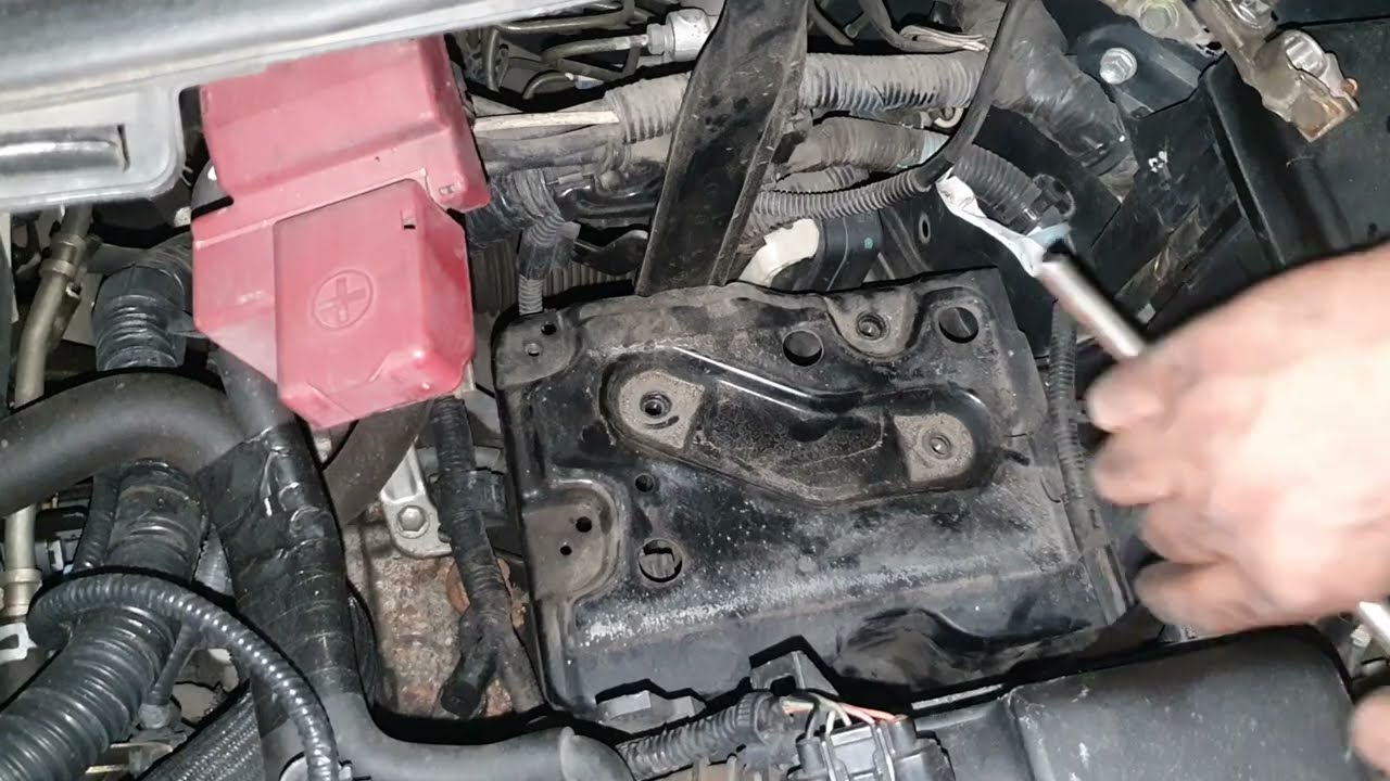 TOYOTA 豐田 YARIS 1.5 小鴨 怠速 方向盤 麻麻的 抖動 全車共振 DIY 左側 引擎腳 更換 EP1 電瓶 空氣濾芯 拆裝  VITZ engine foot replacement