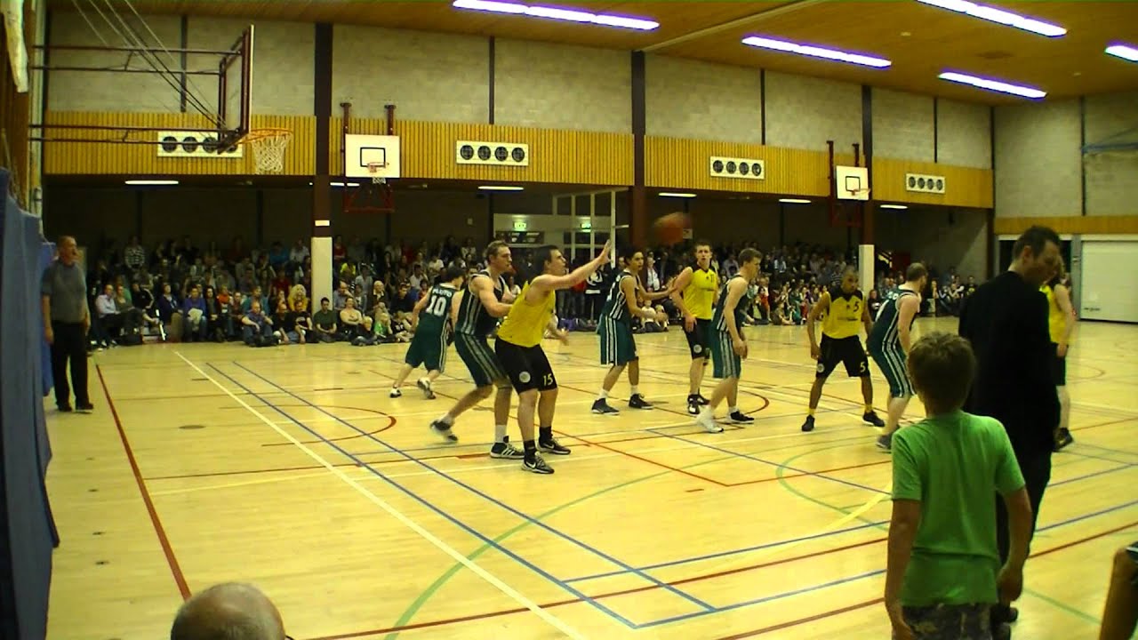 Pluto Kampioen 2011-12.mpg
