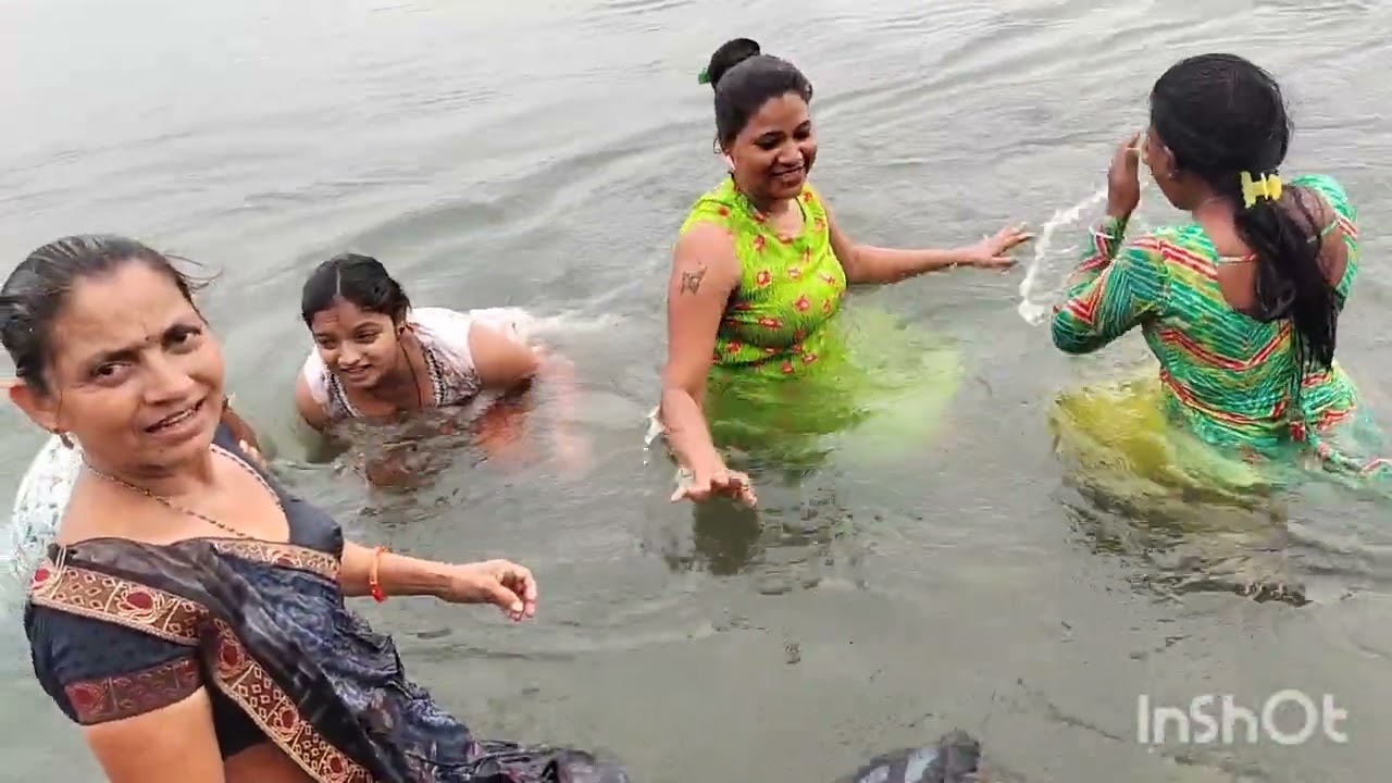 चलो सखी गंगा स्नान कर आए फिर मैया के दर्शन कराए# जय मातादी 🗾🙏💃💃🔥🐛🪱🪴💥🦚🙉