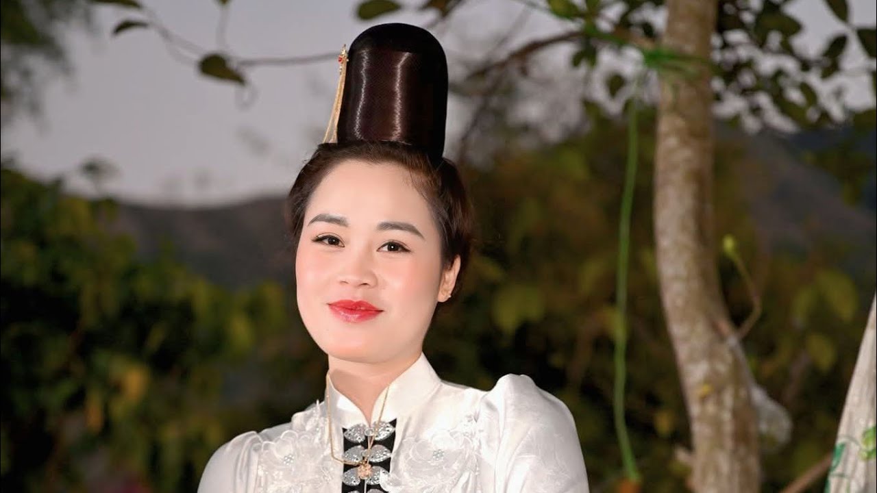 Hát thái khắp tay chôm chiêng pi nong au căn tọn phăng 