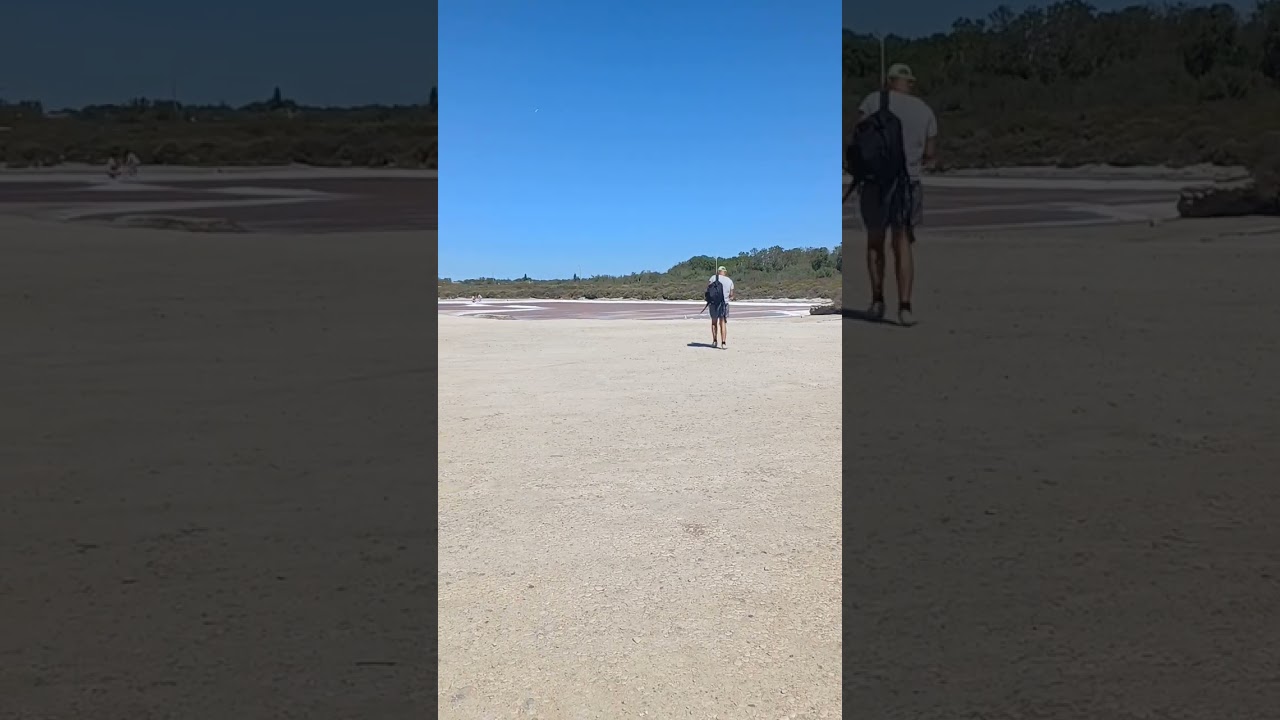 &Ccedil;a souffle fort sur les marais salans des salins de giraud