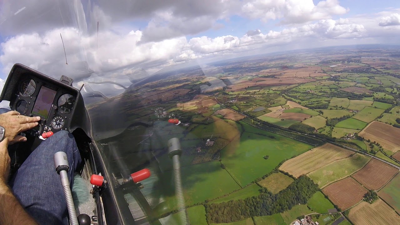 LS4 glider at Stratford on Avon