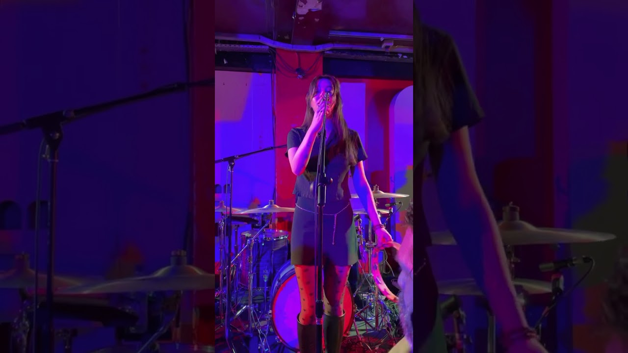 The Mysterines   revolution blues from Neil Young , 100 club
