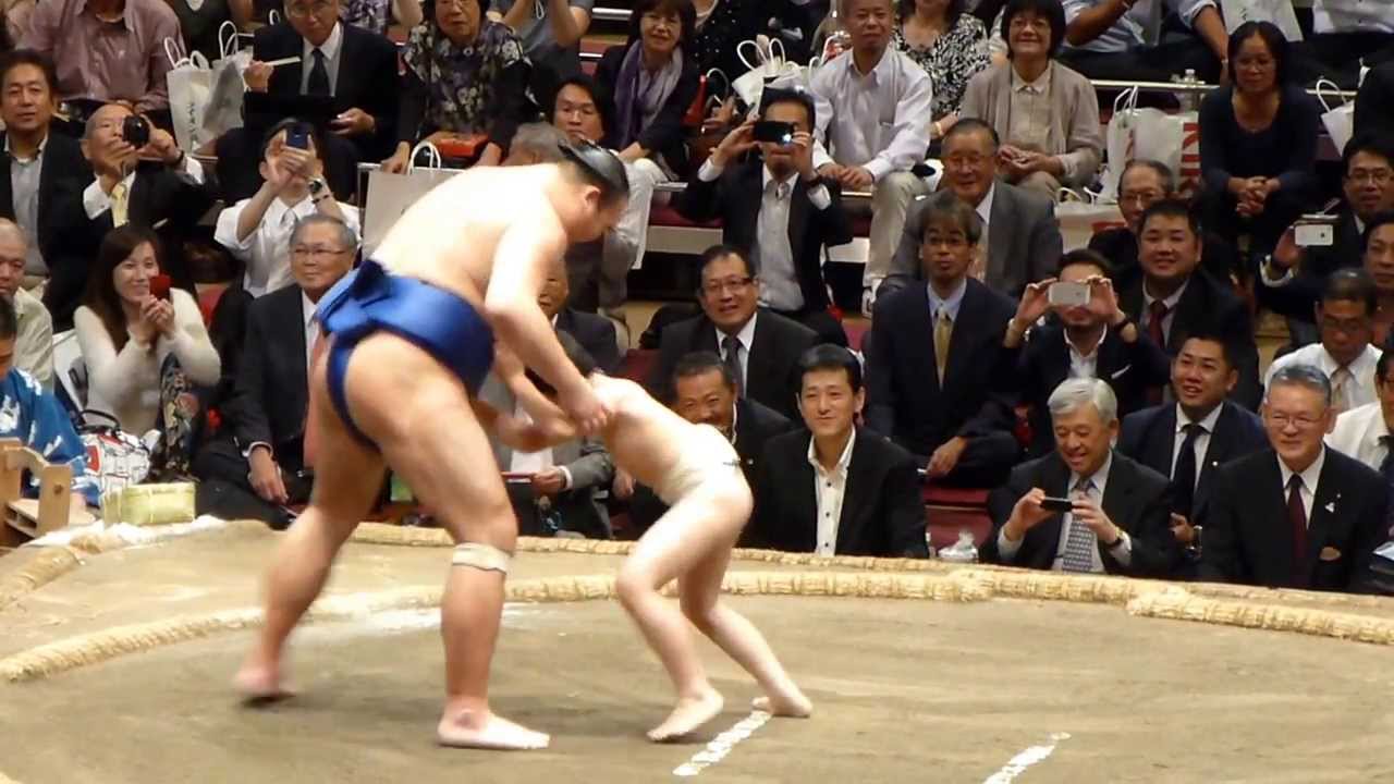 高見盛、こども相撲に最後の気合注入！（平成25年10月6日、高見盛断髪式 Takamisakari retirement ceremony）