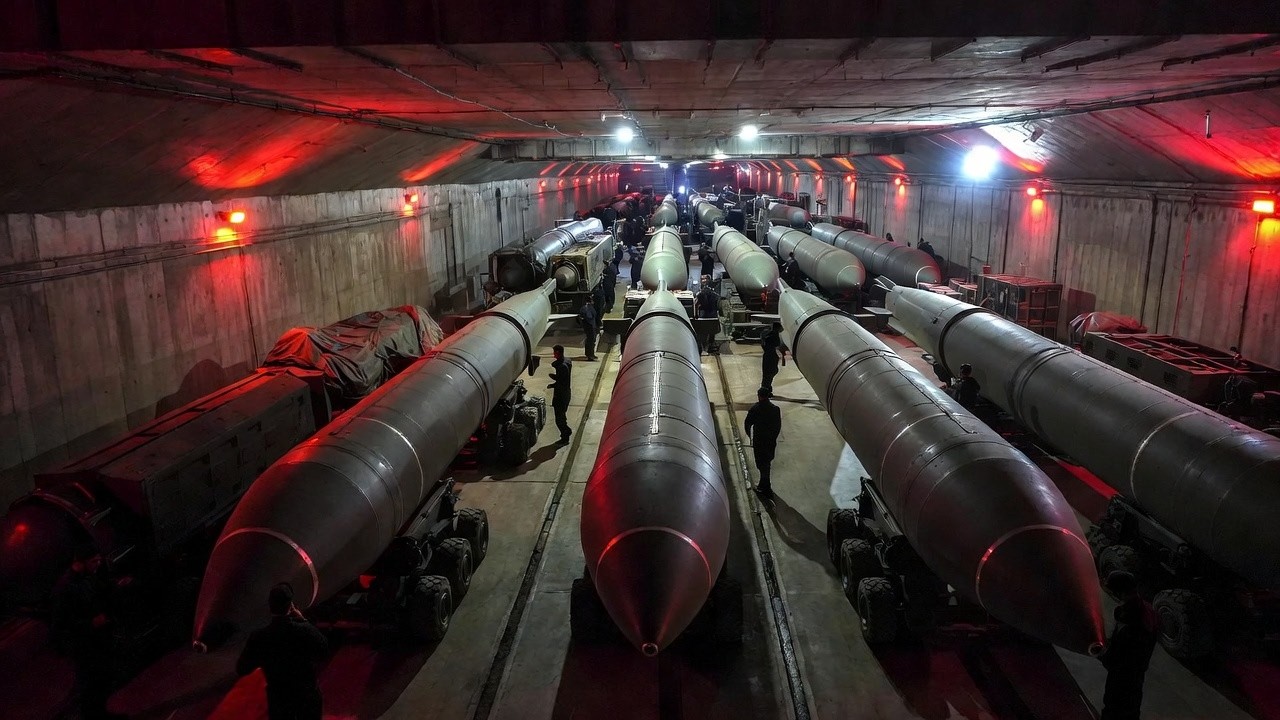 RUDAL HYPERSONIC IRAN DI SIAGAKAN BIKIN AMERIKA BERPIKIR 2 KALI SEBELUM MENYERANG