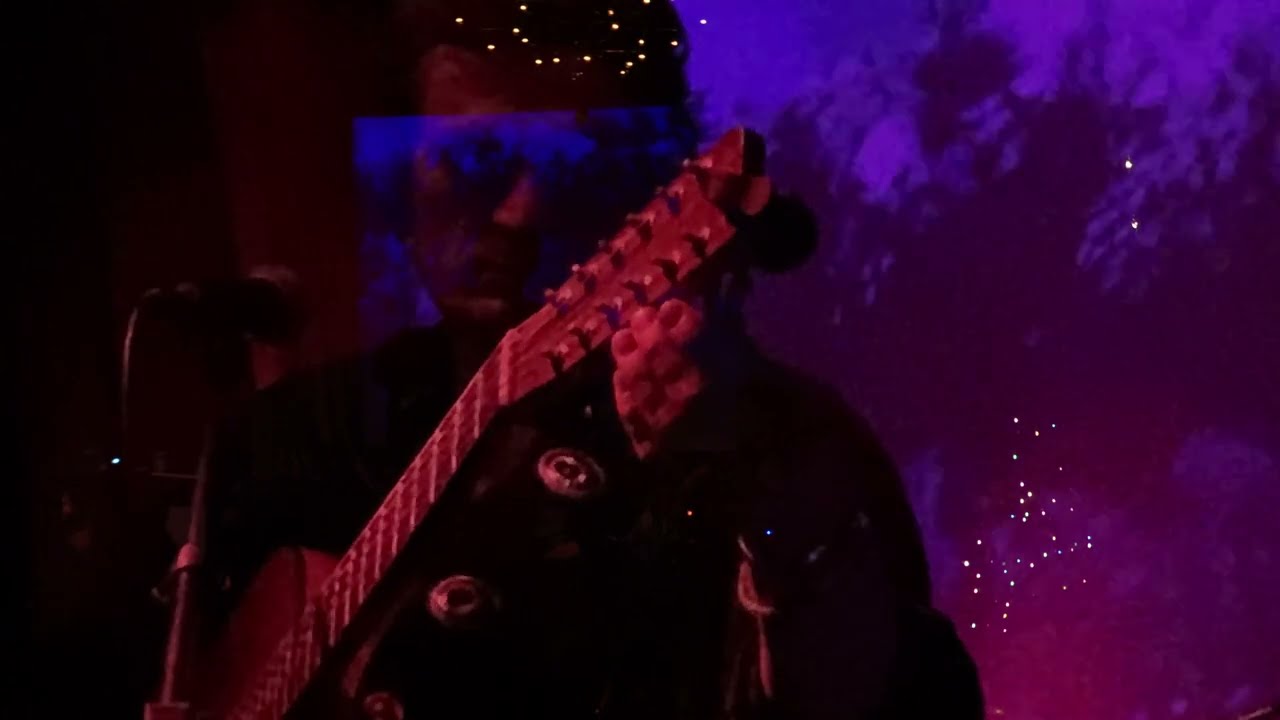 CALVIN LOVE- YOU GOT ME RUNNIN'(LIVE)