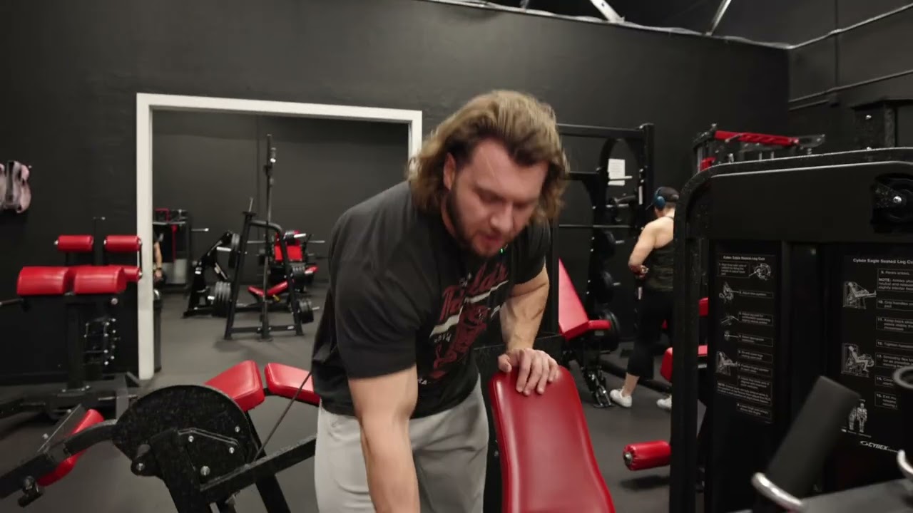 Equipment Tour: Eagle Seated Curl by Cybex