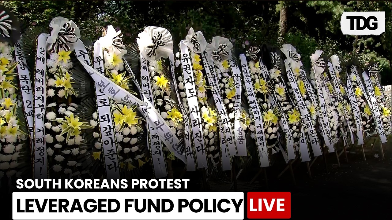 WATCH South Korean Protesters Lay Funeral Wreaths Over Leveraged Fund Policy | LIVE