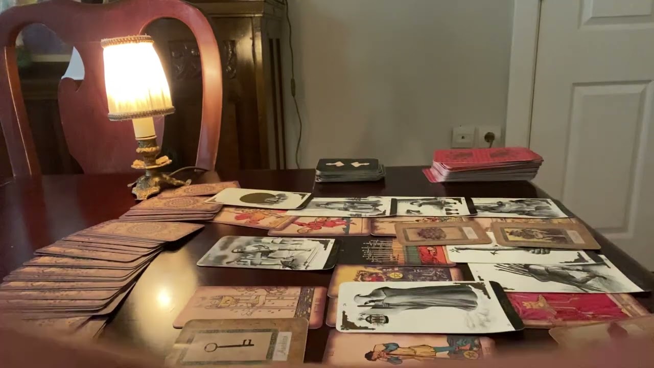 ÜÇÜNCÜ KİŞİLERİN DERDİ NE? DEVREDEN ÇIKACAKLAR MI? - TAROT