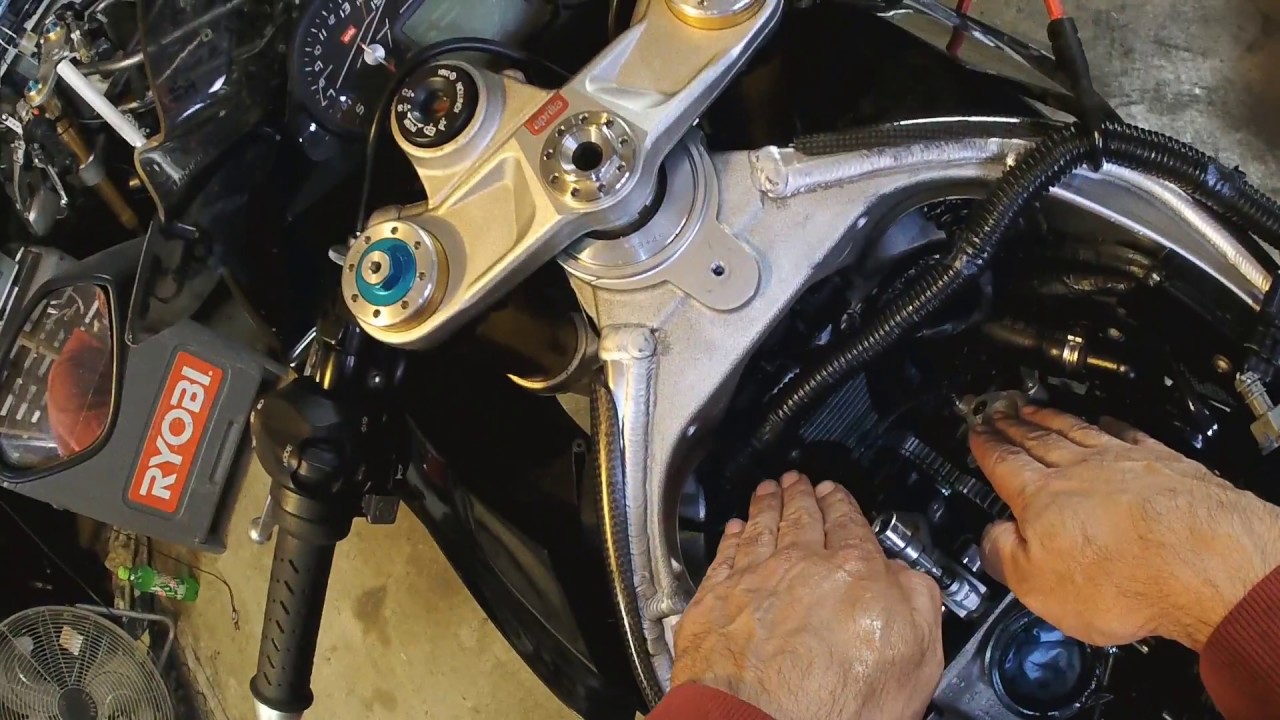 RSV4 Valve check, Part5