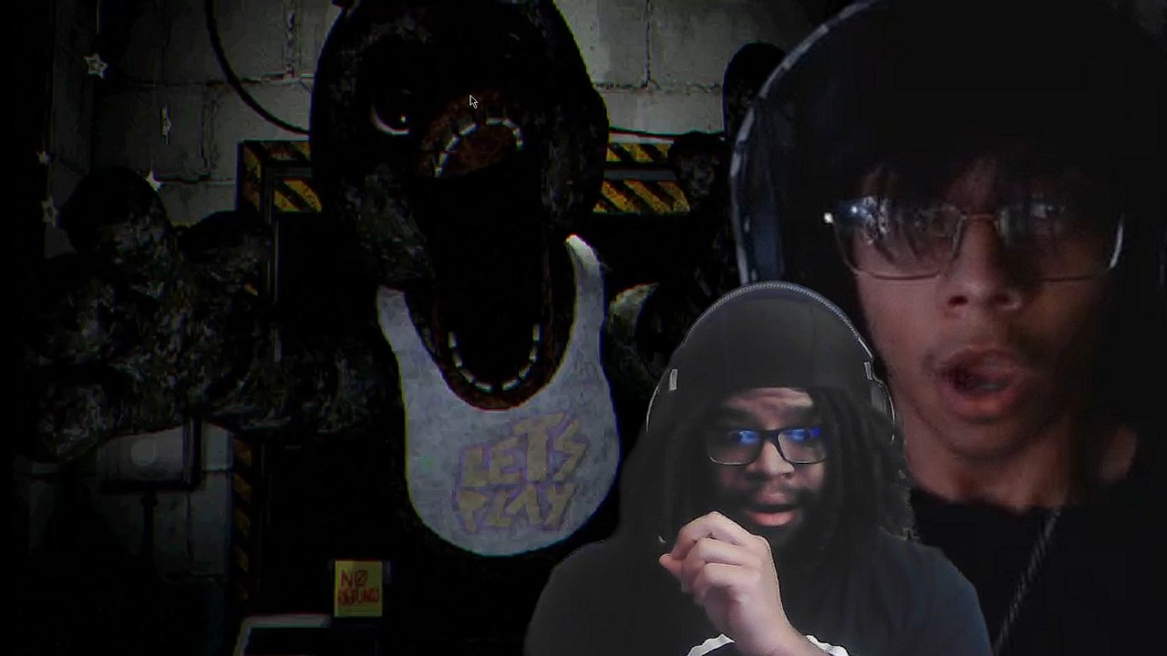 WE PLAYED GRAVEYARD SHIFT AT FREDDY AND THAT WAS SCARY!! (FNAF FAN GAME)