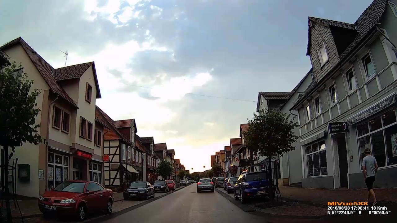D: Stadt Bad Arolsen. Landkreis Waldeck-Frankenberg. Schloßstraße und Bahnhofsstraße. August 2016