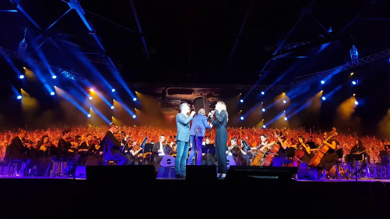Bruno Pelletier  I'm calling you avec les 2000 choristes Amnéville HD