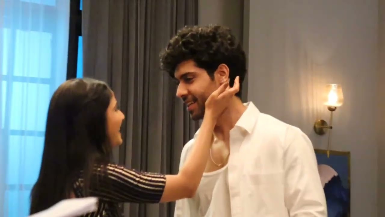 Mangal Lakshmi / Behind the seen / Dhoti Pahen ne ko Lekar Lakshmi aur Karan me Masti #colurs #bts