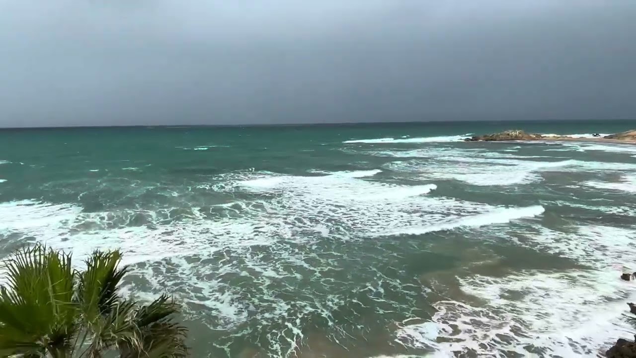Calm waves view!