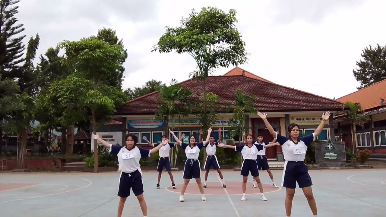 Ujian praktek senam pjok kelas XllC, KELOMPOK 1 