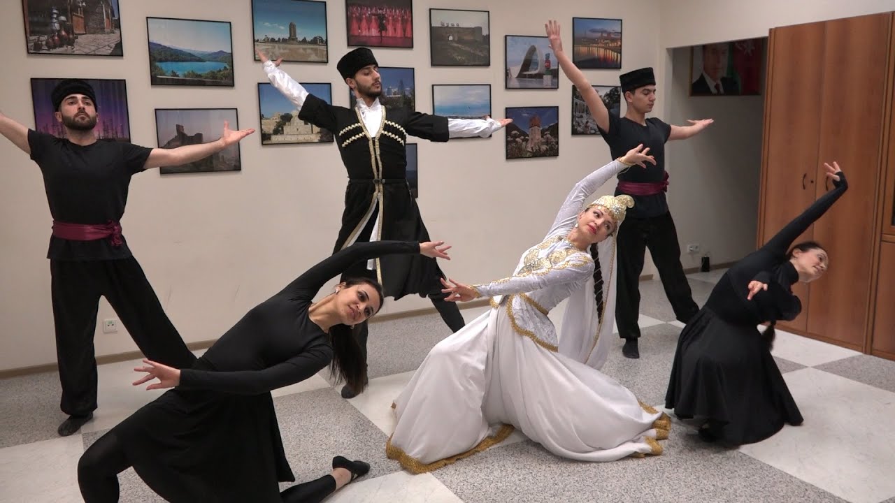 Какие тайные символы содержат азербайджанские танцы. Репортаж &laquo;Москва-Баку&raquo;