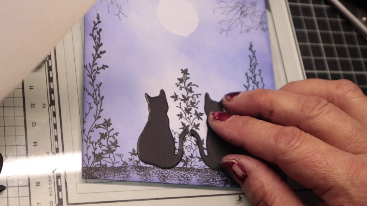 une petite carte avec les dies action
