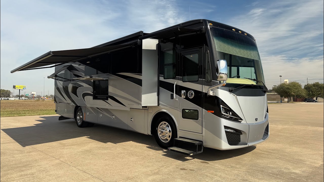 2020 Tiffin Phaeton 37BH For Sale $219,995 at Top Choice RV, RV dealership in Houston, Tx  #rv #rvs 