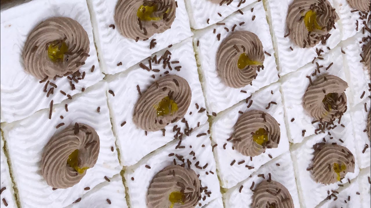 طريقة عمل كيك قطع للمناسبات وجاوبت على أسئلتكم ان شاء الله يعجبكم الفيديو 🥰