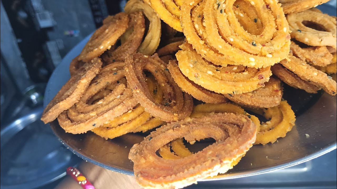 SDeep is live#live#cooking #chakli #mudaku