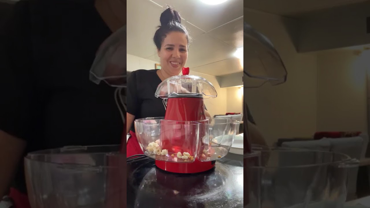 شوفو  ألة الفوشار 🍿علاش طفلة سمينة يحجبوها قبل وقتها وضعيفة تقعد تسعسع🤣اليوم تعرفو علاه عند امال 