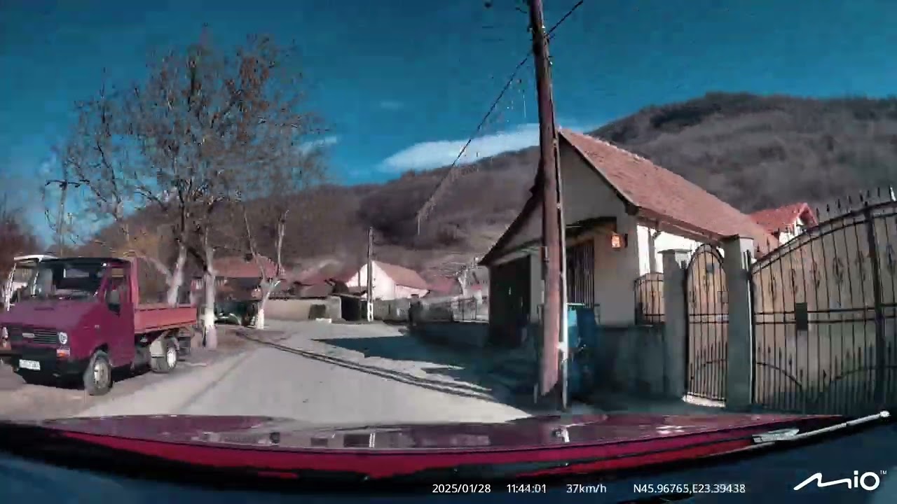 Drumul spre Racatau, Comuna Blandiana, Judetul Alba.