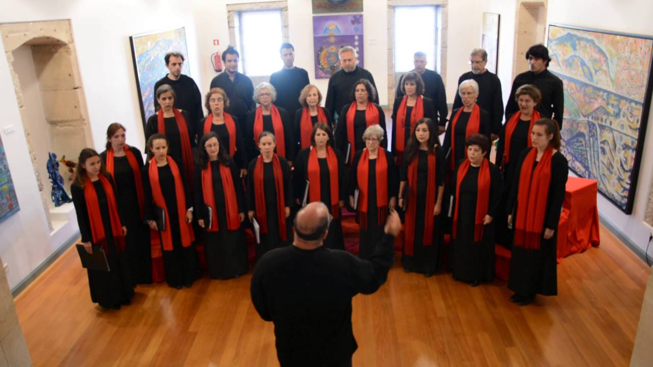 Senhora do Almortão pelo Coro do Circulo Cultural Scalabitano