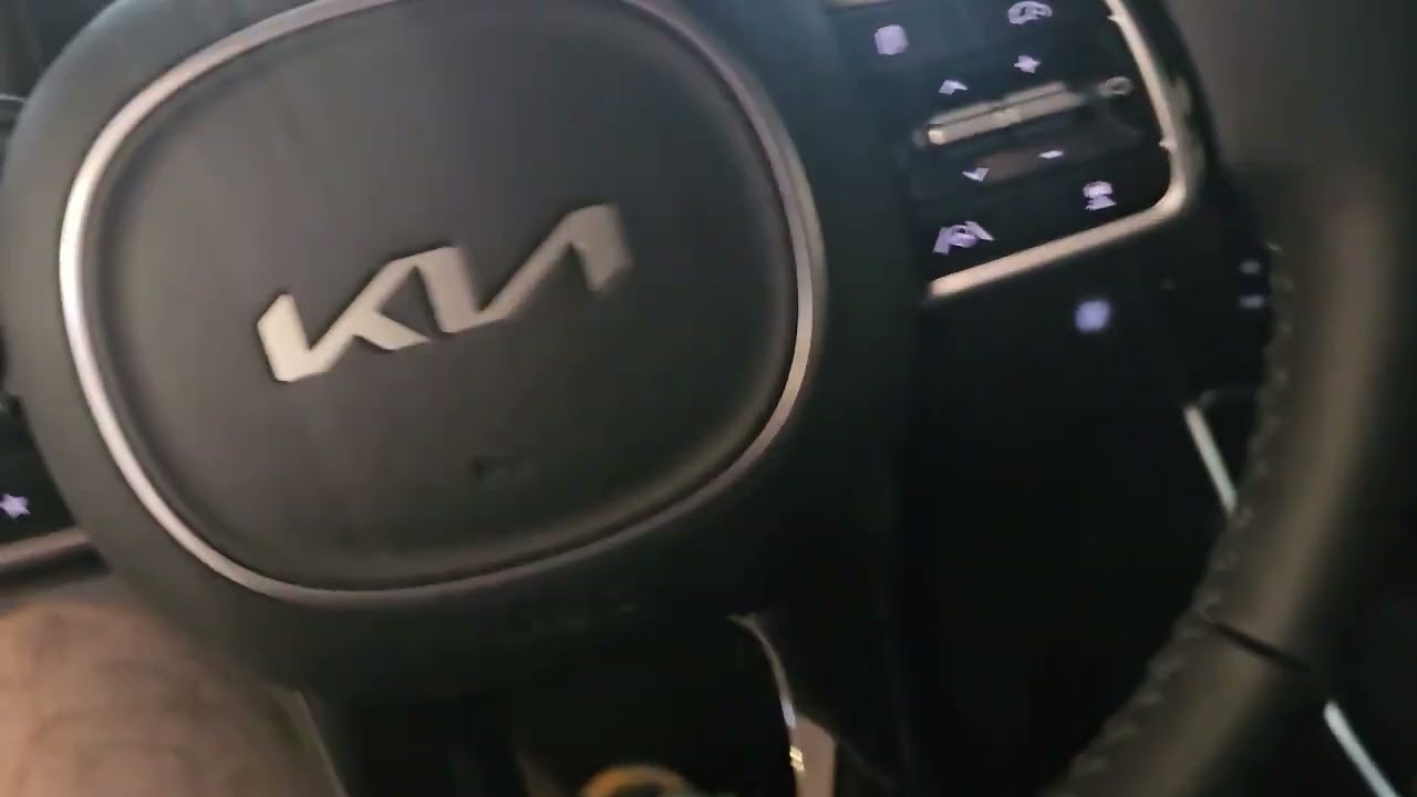 Kia Carnival SXP 2025 &ndash; rozładowanie akumulatora