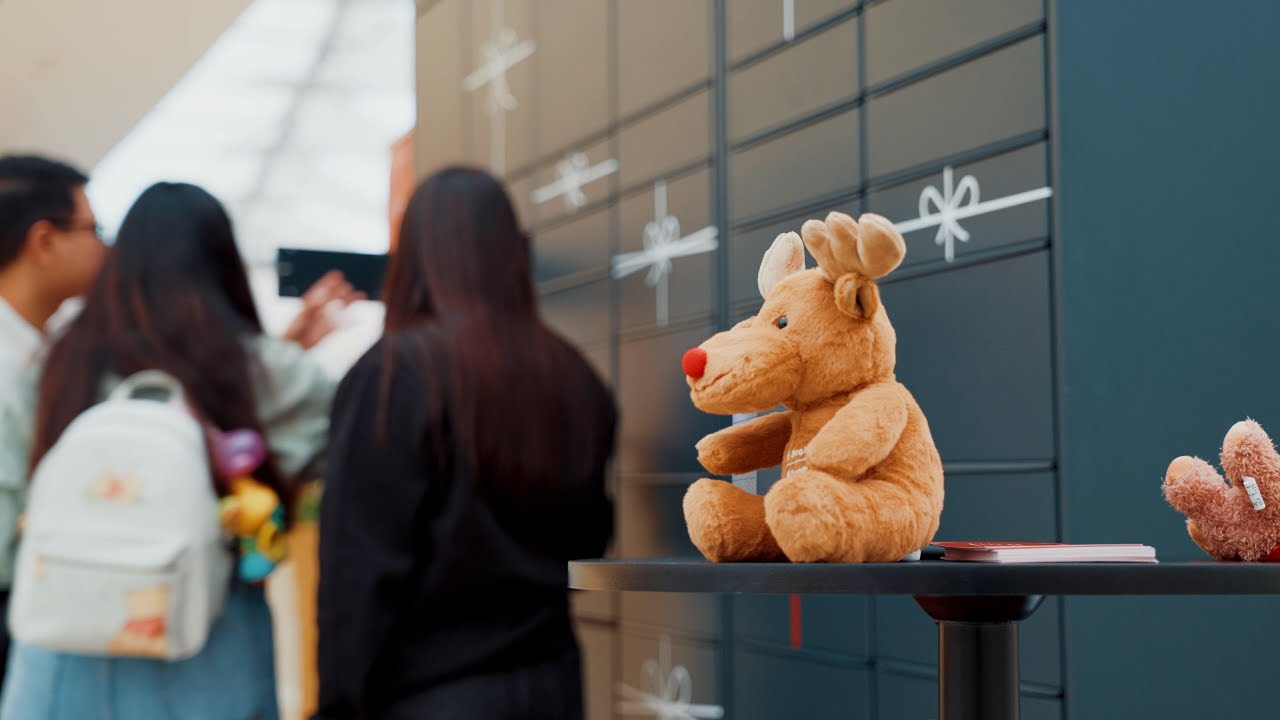 Unlock the Magic of Christmas | Bloq.it x Fundação do Gil
