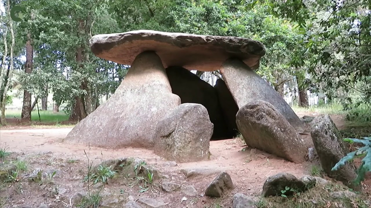 Dolmen de Axeitos