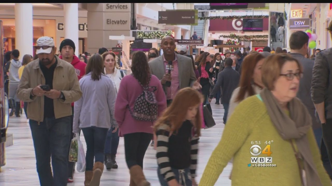 South Shore Mall Store Owners Offer Special Deals To Black Friday Shoppers