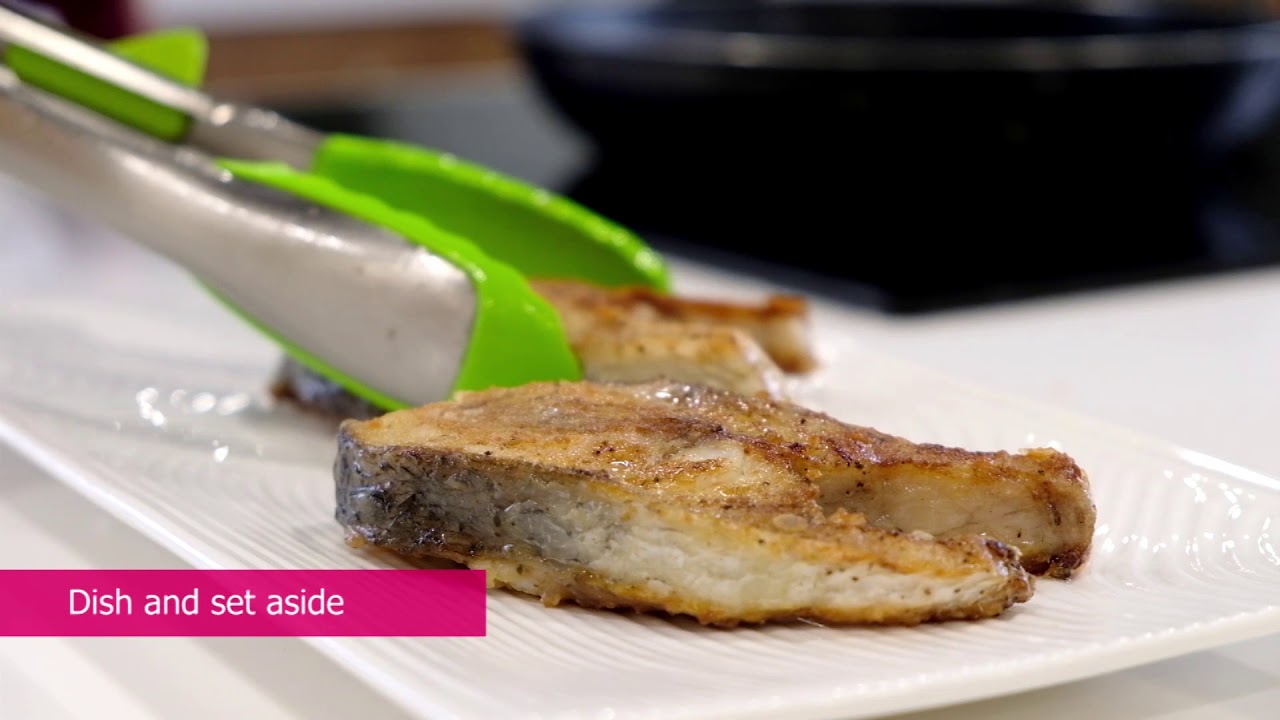 Pan Fried Threadfin with Ginger Soya Sauce 香煎马友鱼