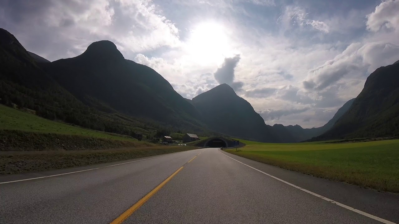 Stranda - Hellesylt - Flofjellvegen