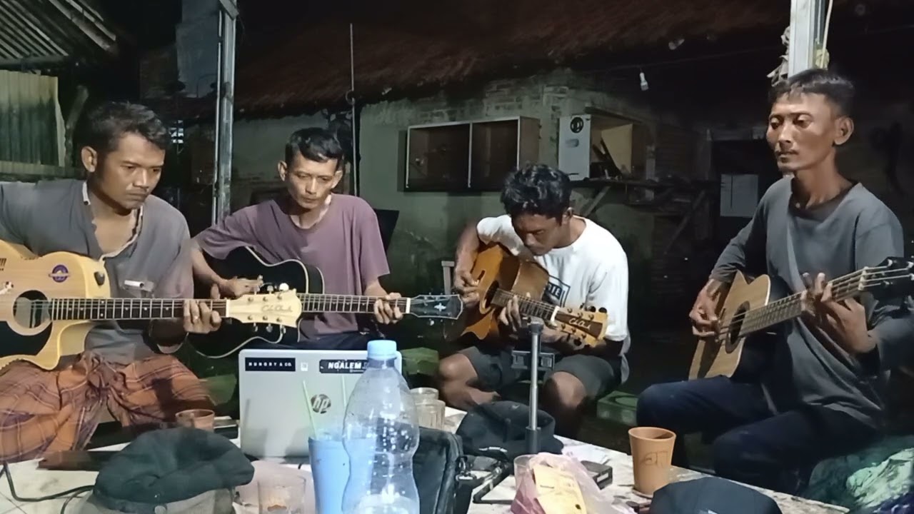 Boomerang - kisah (versi nongkrong) cover by tikum garage 