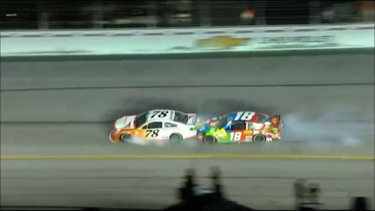 Kyle Busch vs Martin Truex, Jr  @ Atlanta 2014
