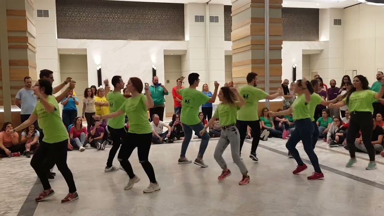 UNA VIEJA Y UN CANDIL -  Agrup. Folkl. 