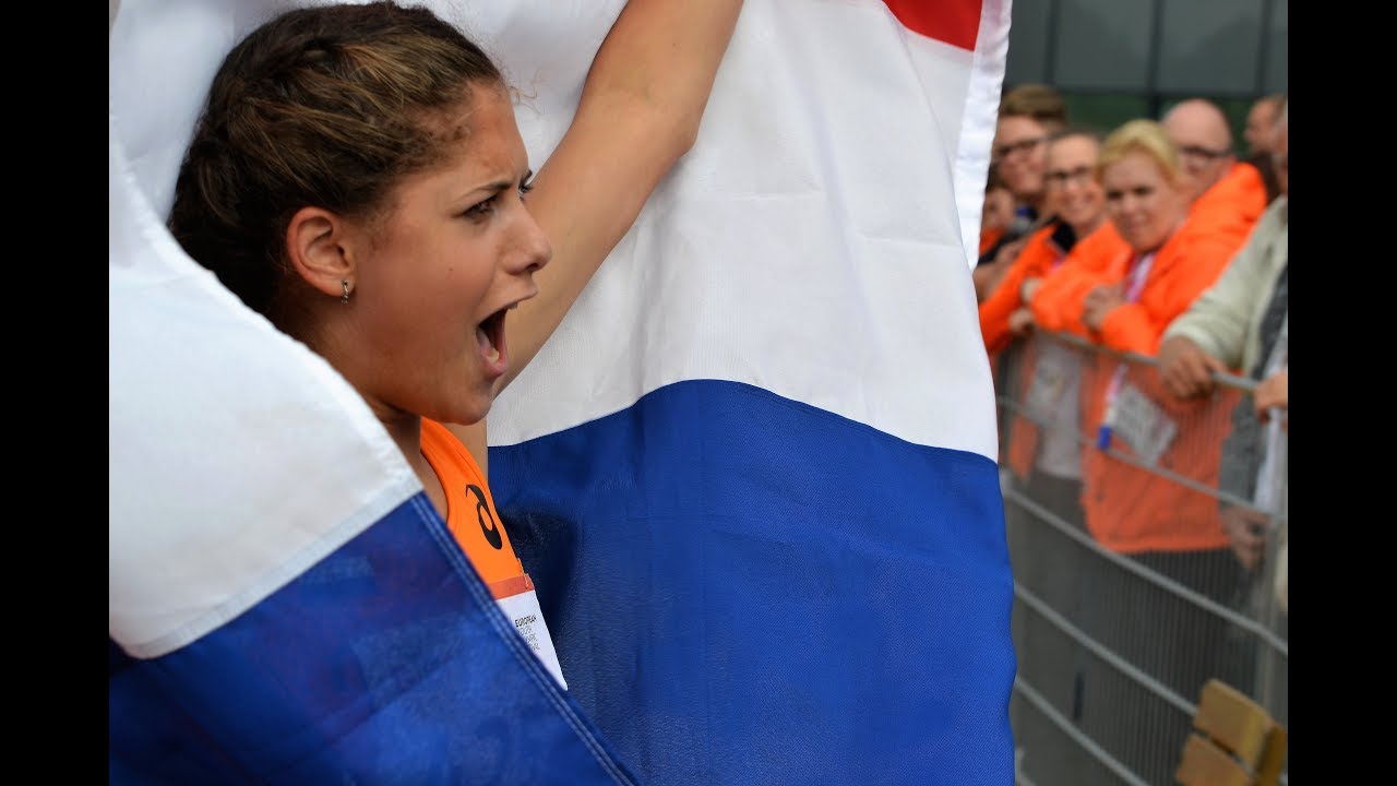 Zo&euml; Sedney viert haar gouden plak op de 200m