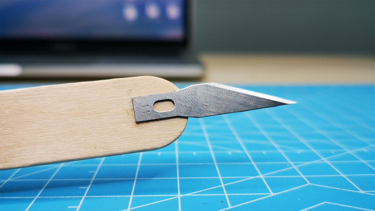 How to cut a perfect circle of cardboard